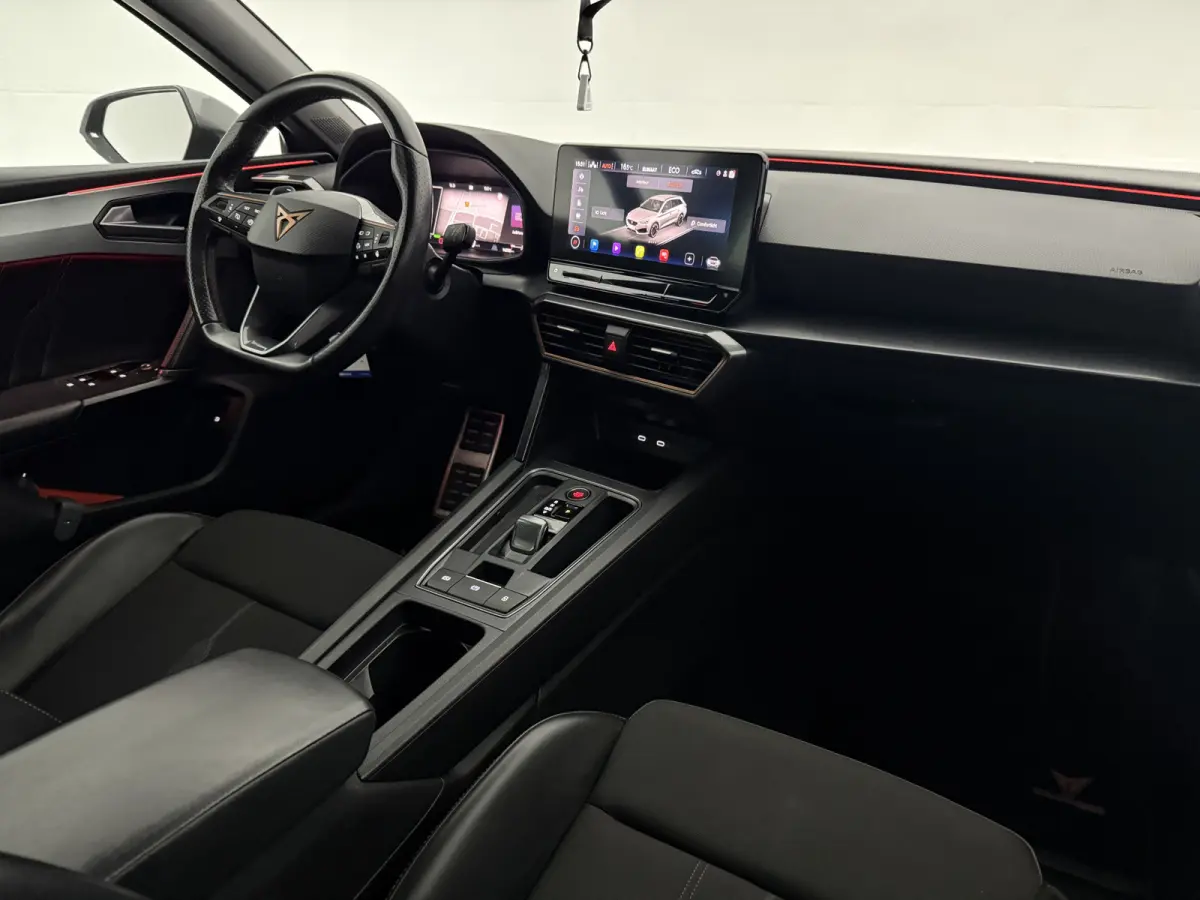 1.4 e-Hybrid VZ Adrenaline | Virtual | Camera | Sfeer | Carplay | Trekhaak | Stoel/Stuurverw. | NAP