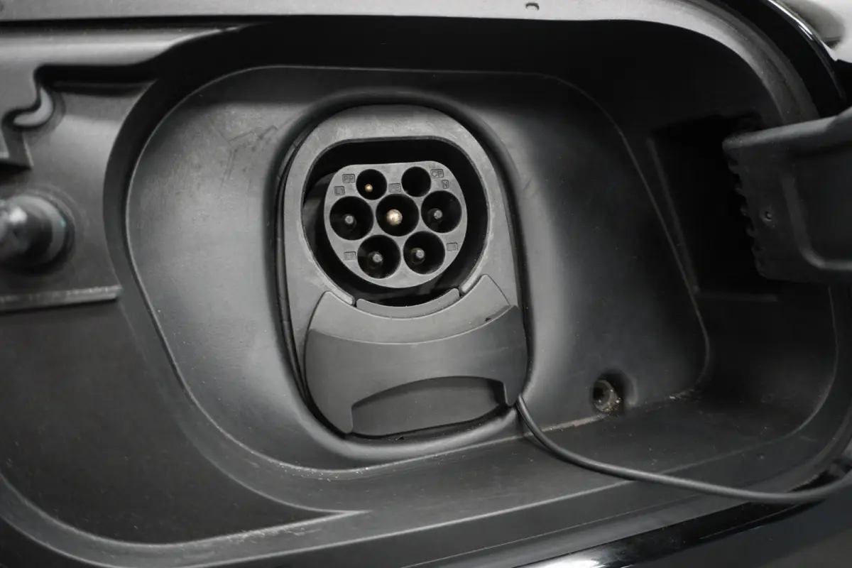 40 Launch edition Advanced S-Line 77 kWh 3 Fasen | Leder | Camera | Warmtepomp | ACC | €31.900,- Incl. BTW