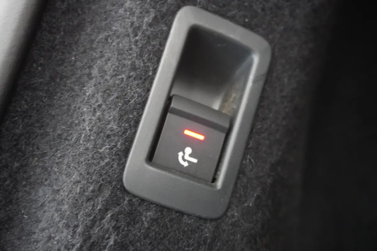 40 Launch edition Advanced S-Line 77 kWh 3 Fasen | Leder | Camera | Warmtepomp | ACC | €31.900,- Incl. BTW
