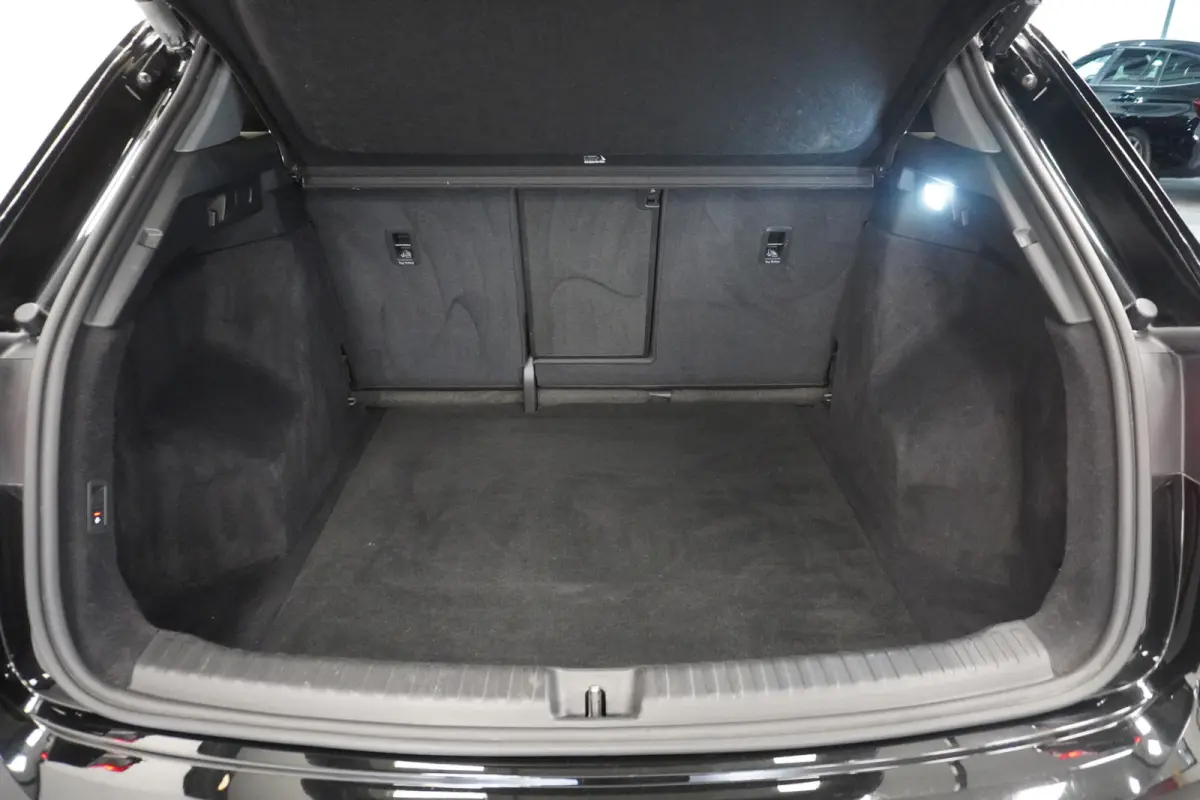 40 Launch edition Advanced S-Line 77 kWh 3 Fasen | Leder | Camera | Warmtepomp | ACC | €31.900,- Incl. BTW