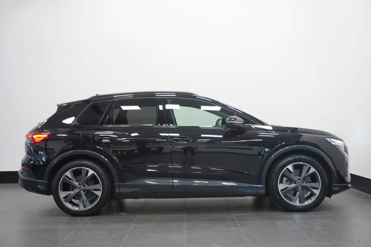 40 Launch edition Advanced S-Line 77 kWh 3 Fasen | Leder | Camera | Warmtepomp | ACC | €31.900,- Incl. BTW