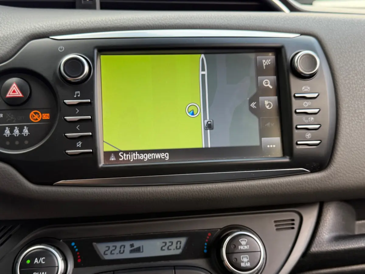 1.5 Hybrid Dynamic, Camera, Navi, Cruise, PDC