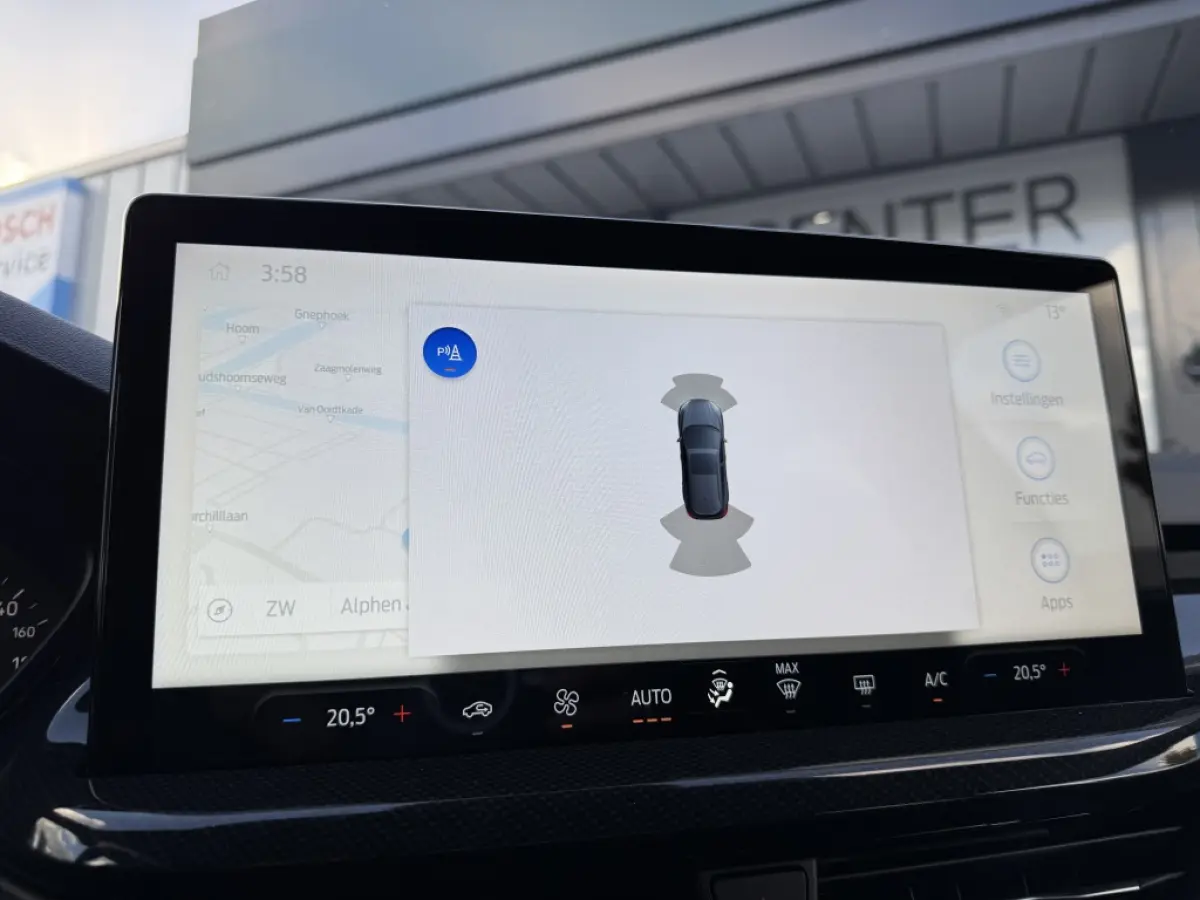 1.0 EcoBoost Hybrid ST Line | Navi | Climate | Carplay