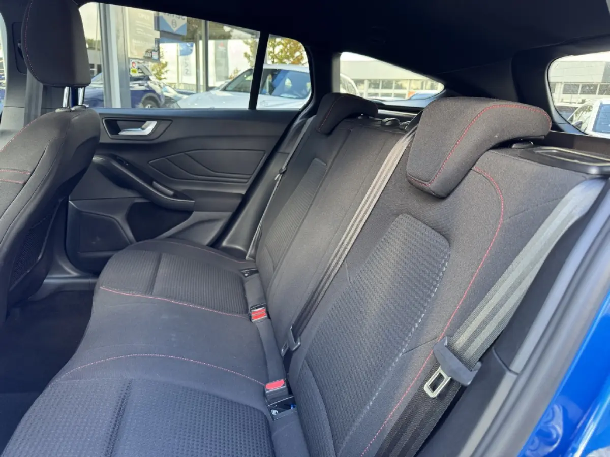 1.0 EcoBoost Hybrid ST Line | Navi | Climate | Carplay
