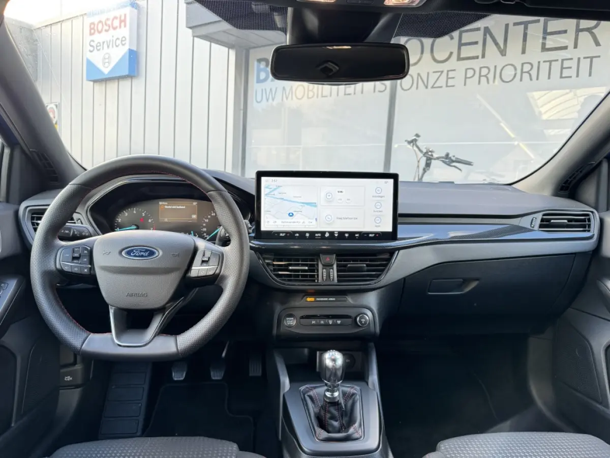 1.0 EcoBoost Hybrid ST Line | Navi | Climate | Carplay