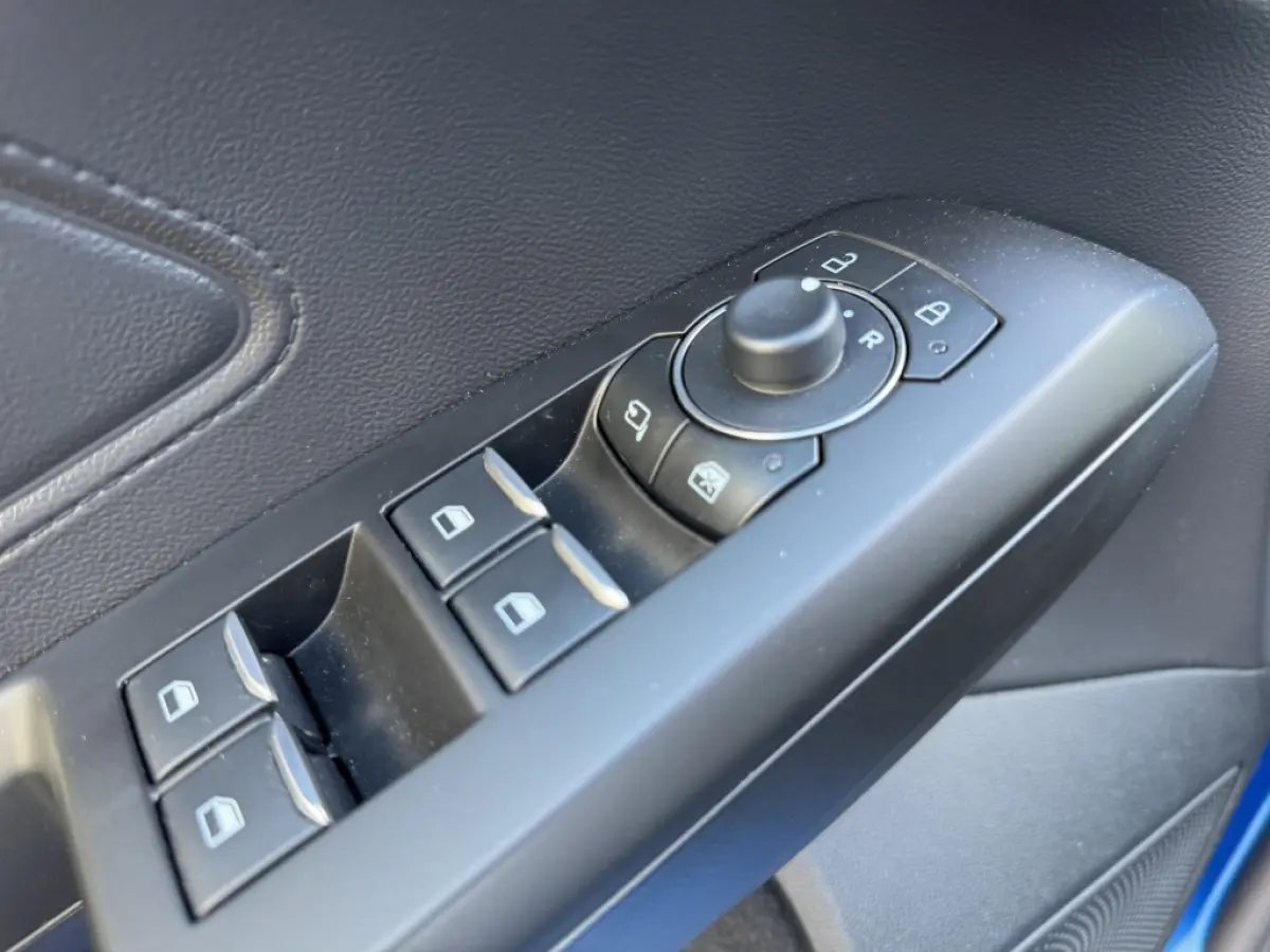 1.0 EcoBoost Hybrid ST Line | Navi | Climate | Carplay