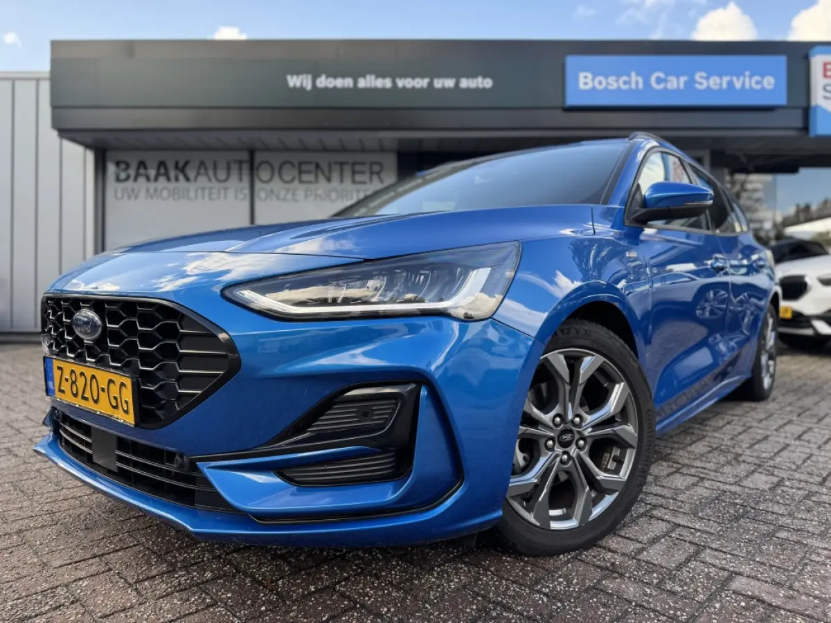 1.0 EcoBoost Hybrid ST Line | Navi | Climate | Carplay