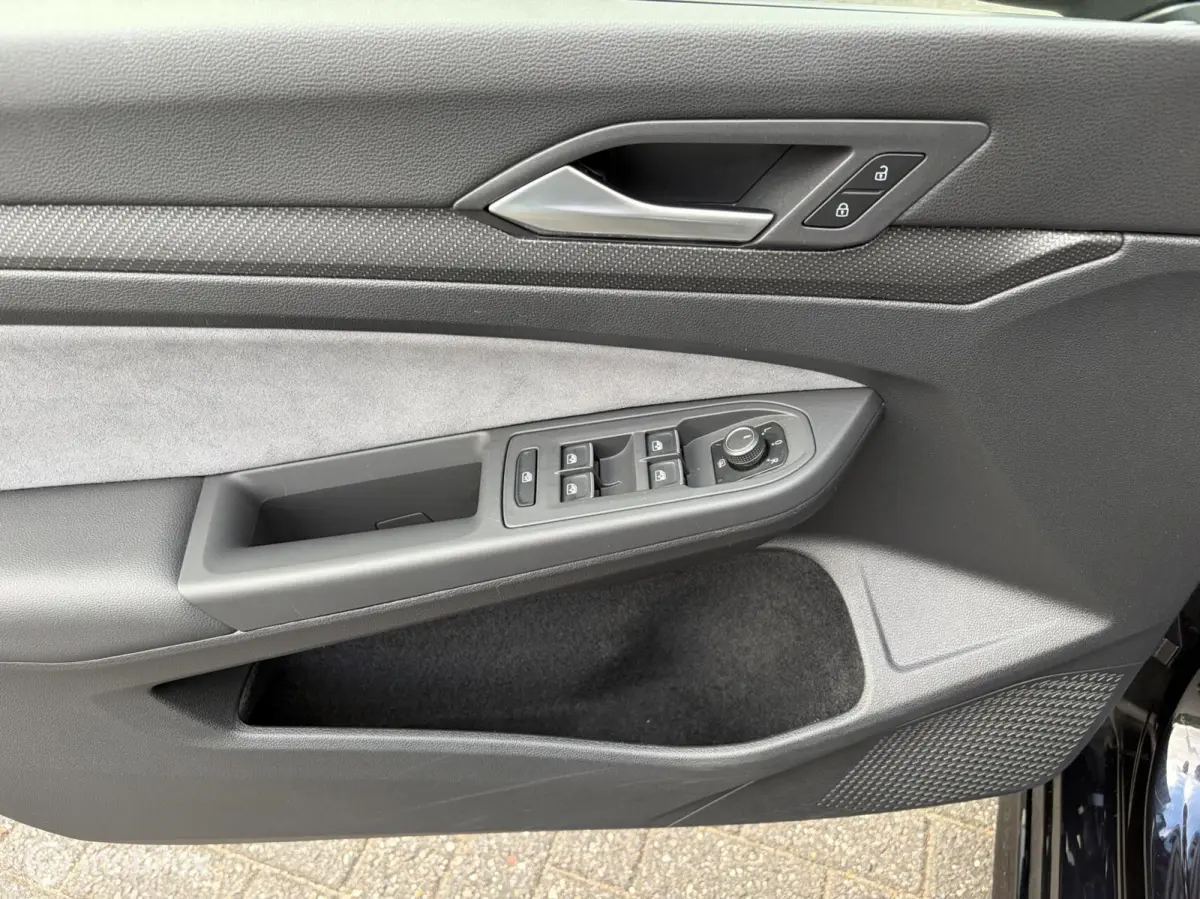 1.5 eTSI R-Line Business|Keyless entry|Camera|Carplay|Sfeerverlichting.
