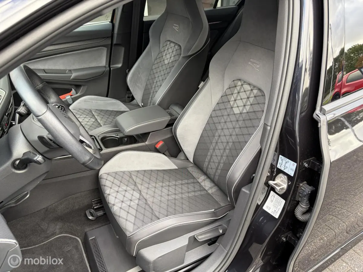 1.5 eTSI R-Line Business|Keyless entry|Camera|Carplay|Sfeerverlichting.