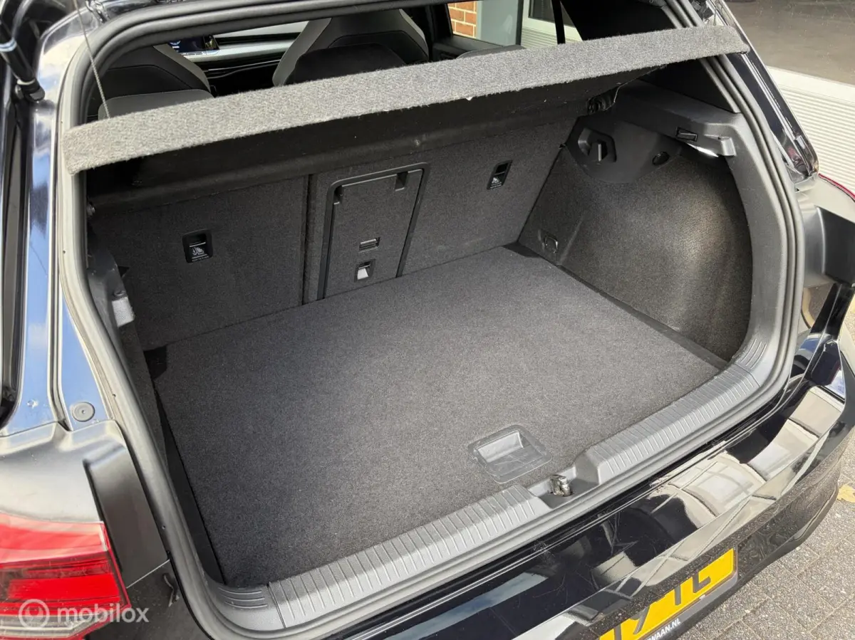 1.5 eTSI R-Line Business|Keyless entry|Camera|Carplay|Sfeerverlichting.