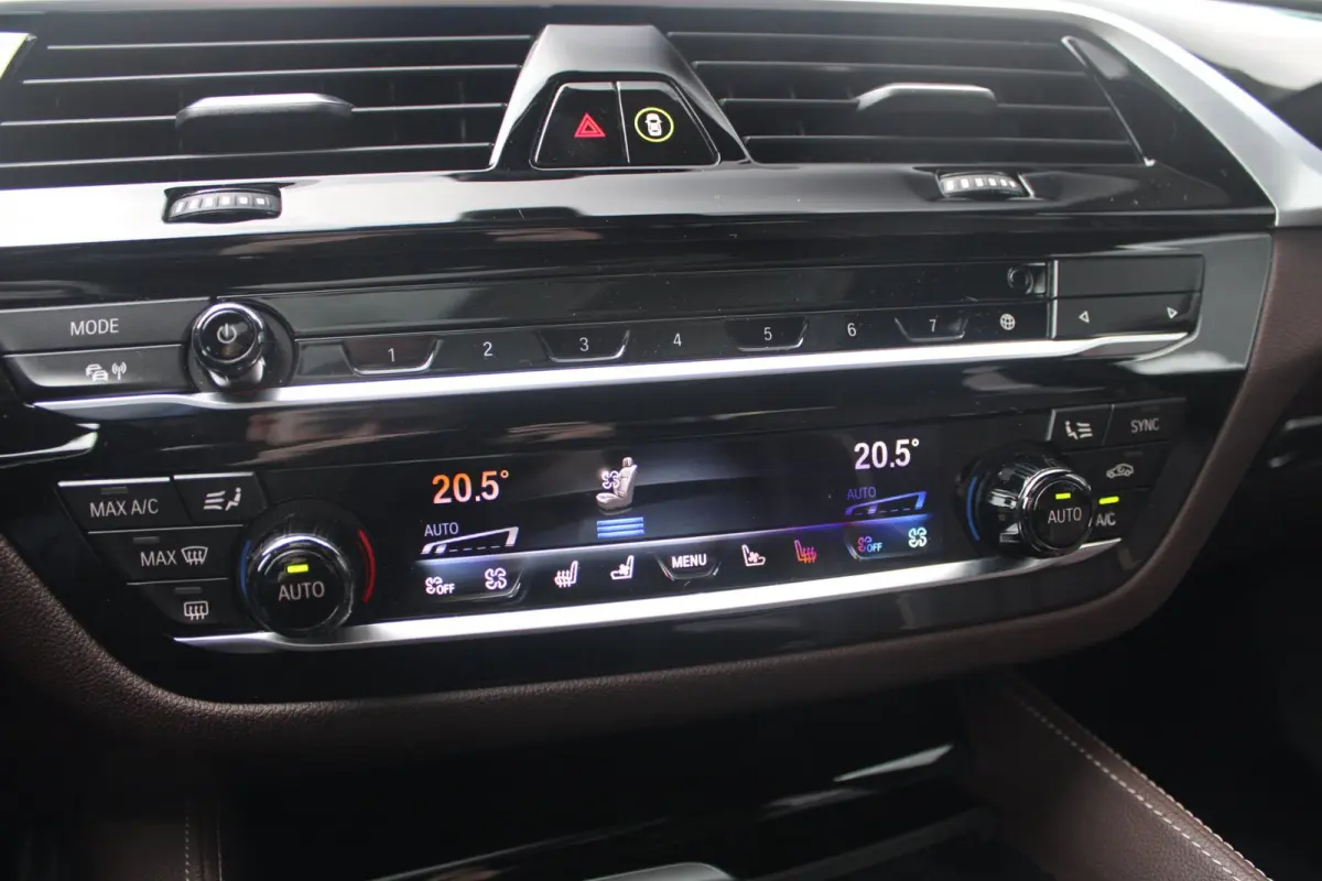 545e xDrive M-Sport | Pano | 360 | Laser | HK | ACC | Ventilatie | Soft close