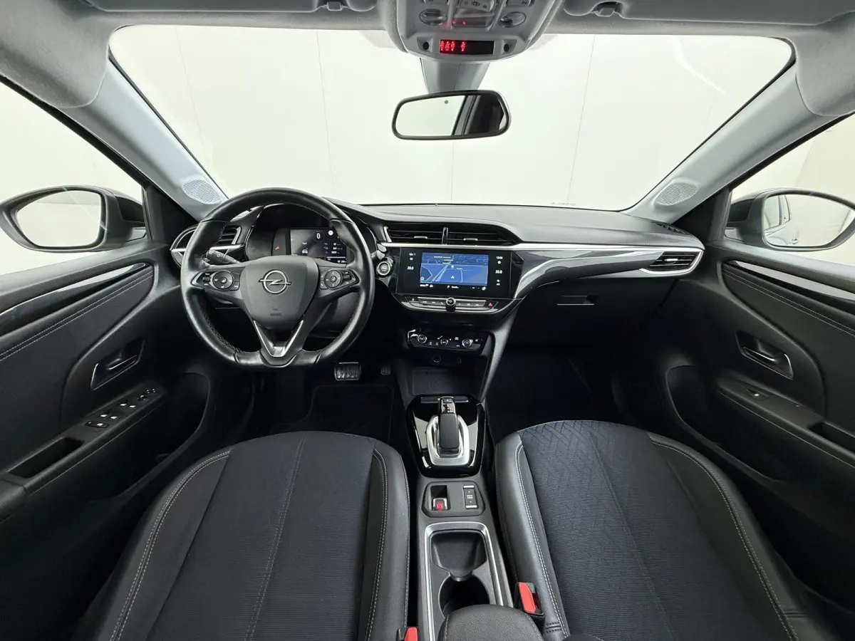 Elegance 50kWh | 1ste eigenaar | ACCU 93% | Winterpakket | 17"LMV | LEER/Stof | Navigatie | AUTOMAAT