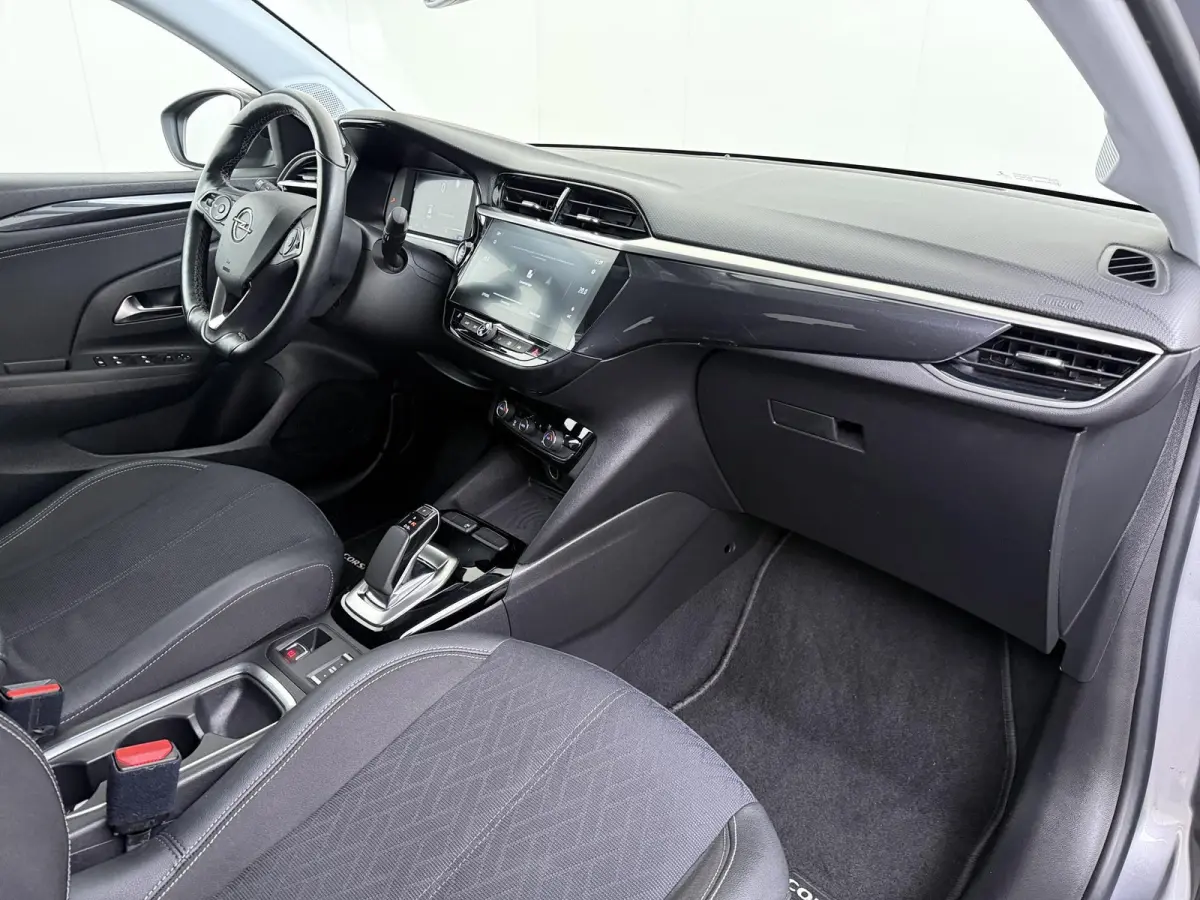 Elegance 50kWh | 1ste eigenaar | ACCU 93% | Winterpakket | 17"LMV | LEER/Stof | Navigatie | AUTOMAAT