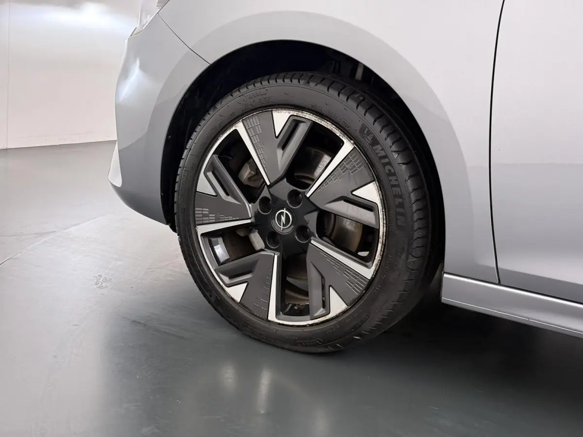 Elegance 50kWh | 1ste eigenaar | ACCU 93% | Winterpakket | 17"LMV | LEER/Stof | Navigatie | AUTOMAAT