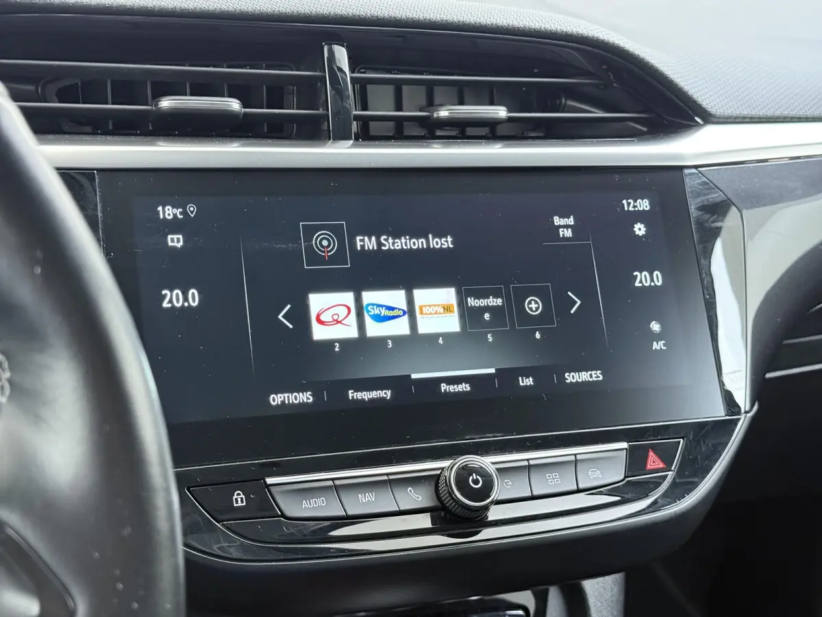 Elegance 50kWh | 1ste eigenaar | ACCU 93% | Winterpakket | 17"LMV | LEER/Stof | Navigatie | AUTOMAAT