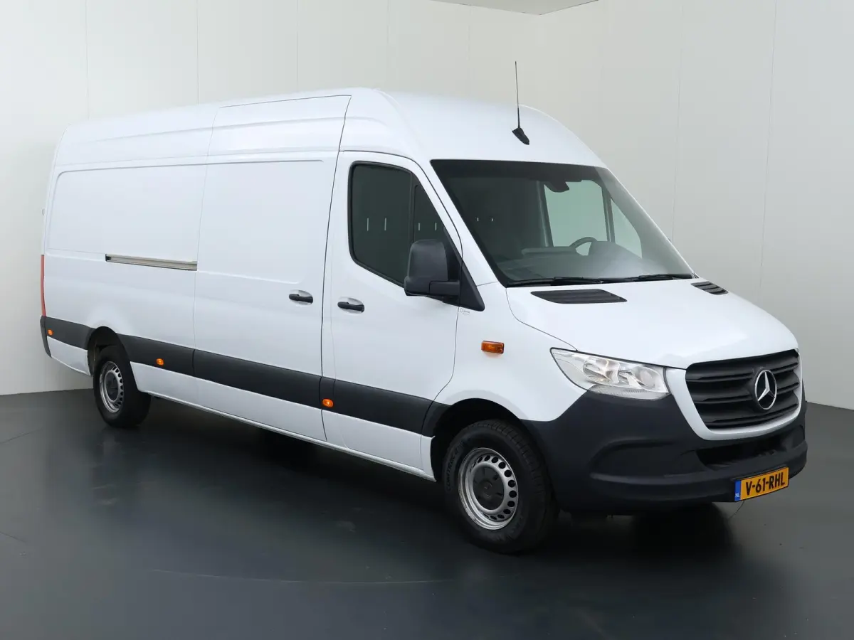 317 CDI L3 H2 | Navigatie | Digitale Radio | Airco | Spiegelpakket | Achteruitrijcamera | Dodehoekassistent | Zijwindassistent | Zijmarkeringslichten | Bijrijdersbank | Certified *