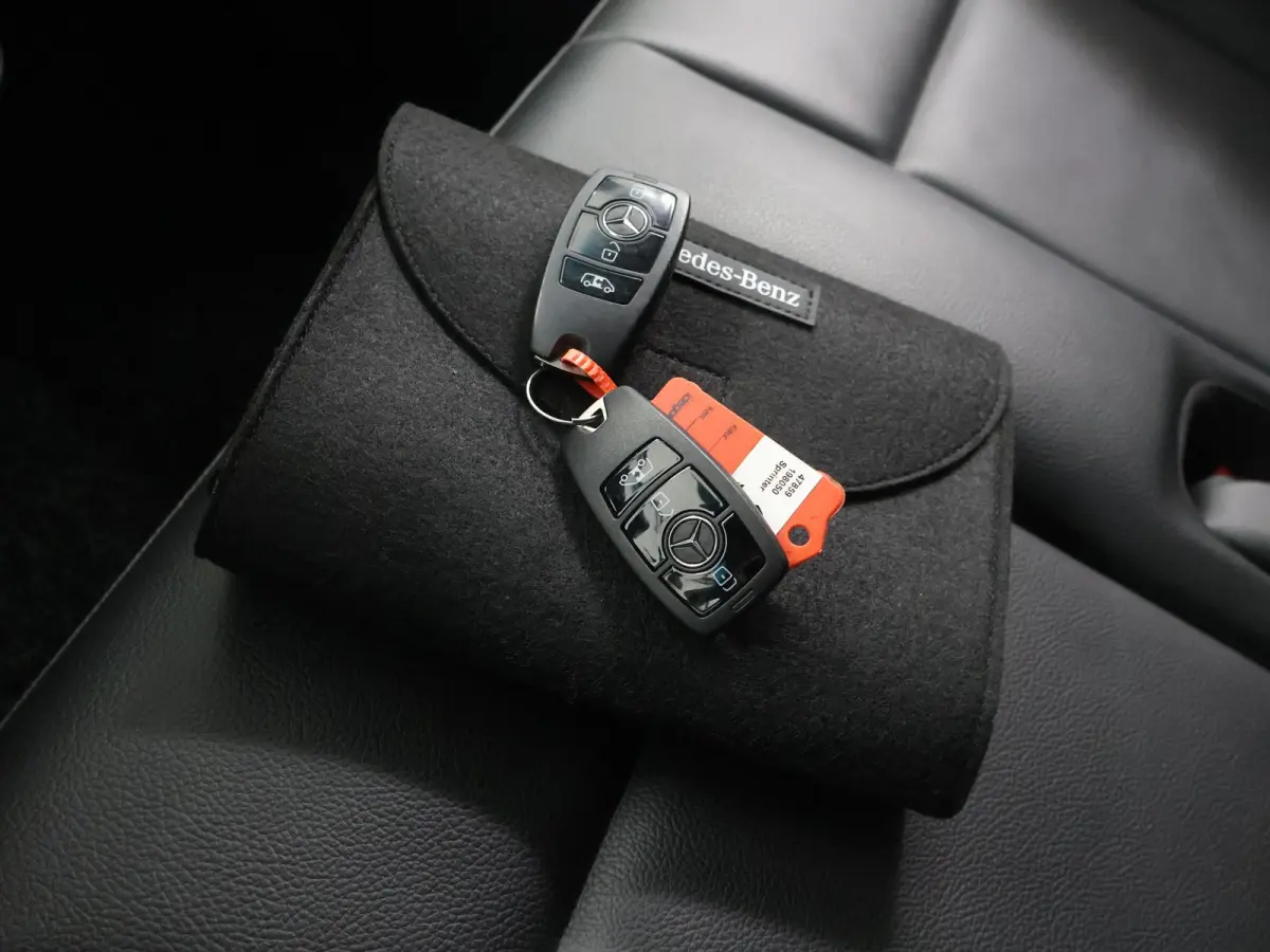 317 CDI L3 H2 | Navigatie | Digitale Radio | Airco | Spiegelpakket | Achteruitrijcamera | Dodehoekassistent | Zijwindassistent | Zijmarkeringslichten | Bijrijdersbank | Certified *