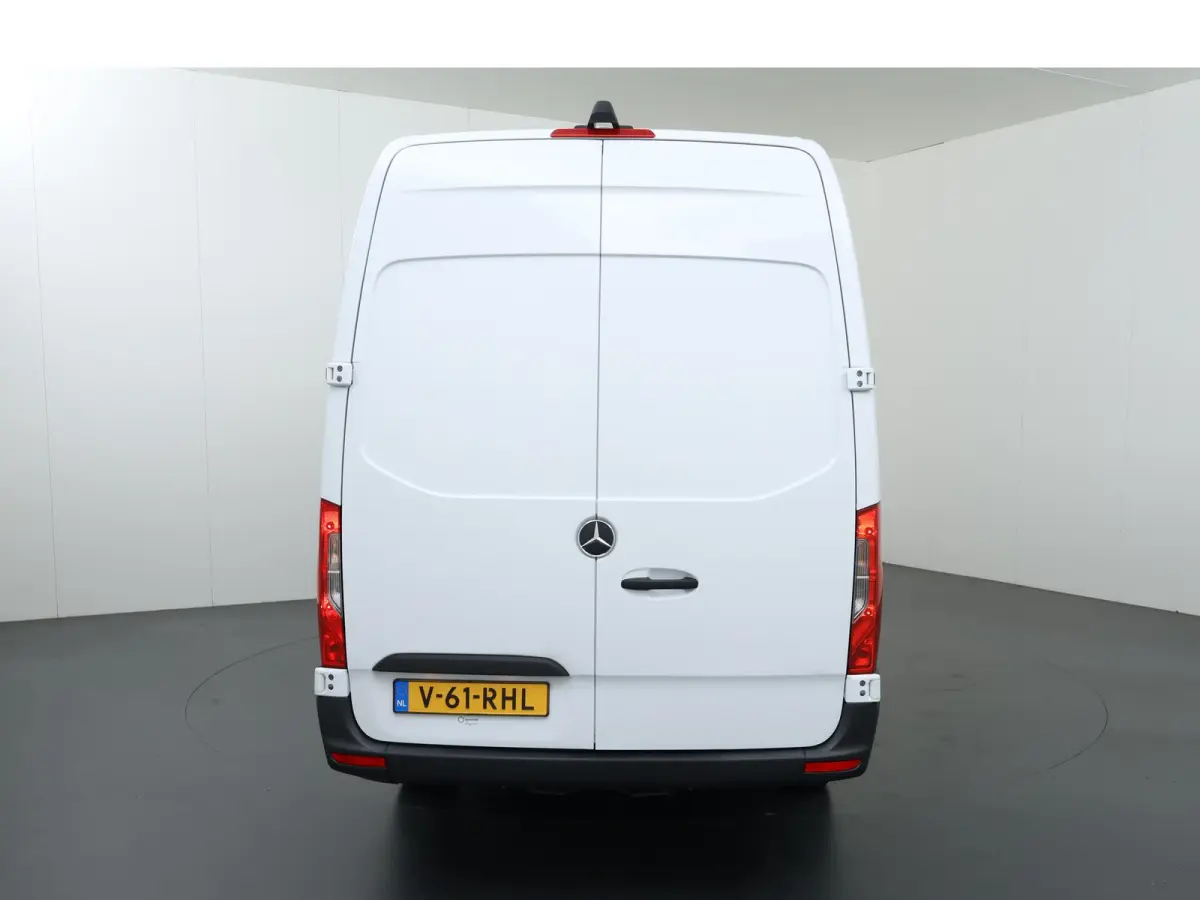 317 CDI L3 H2 | Navigatie | Digitale Radio | Airco | Spiegelpakket | Achteruitrijcamera | Dodehoekassistent | Zijwindassistent | Zijmarkeringslichten | Bijrijdersbank | Certified *