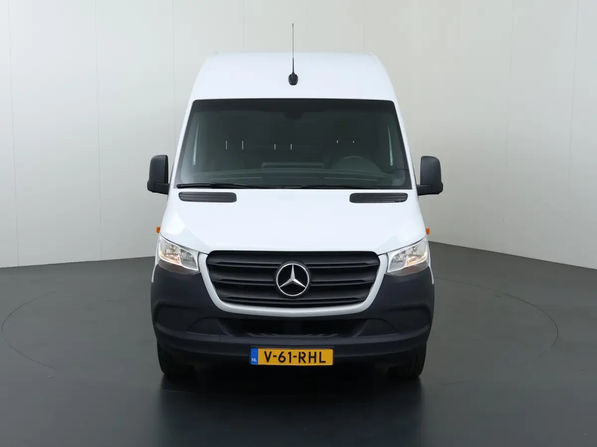 317 CDI L3 H2 | Navigatie | Digitale Radio | Airco | Spiegelpakket | Achteruitrijcamera | Dodehoekassistent | Zijwindassistent | Zijmarkeringslichten | Bijrijdersbank | Certified *