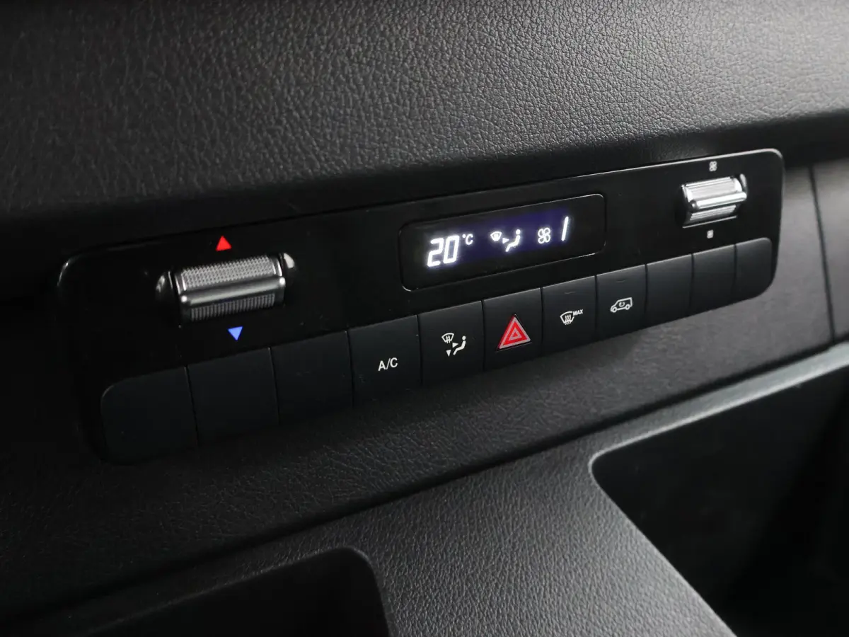 317 CDI L3 H2 | Navigatie | Digitale Radio | Airco | Spiegelpakket | Achteruitrijcamera | Dodehoekassistent | Zijwindassistent | Zijmarkeringslichten | Bijrijdersbank | Certified *