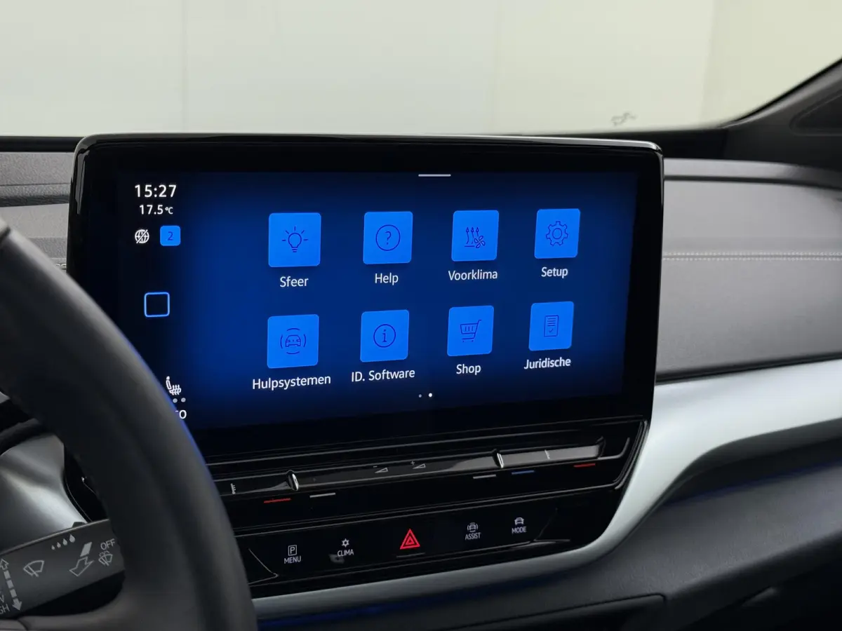 ID.5 Pro 77 kWh PANORAMADAK | ADAPTIVE CRUISE CONTROL | 360° CAMERA | 92% SOH | STOEL VERWARMING | APPLE CARPLAY / ANDROID AUTO