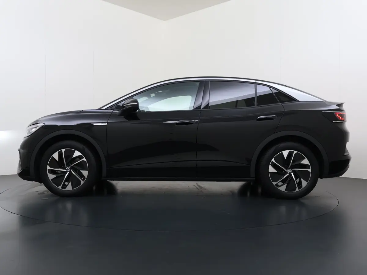 ID.5 Pro 77 kWh PANORAMADAK | ADAPTIVE CRUISE CONTROL | 360° CAMERA | 92% SOH | STOEL VERWARMING | APPLE CARPLAY / ANDROID AUTO