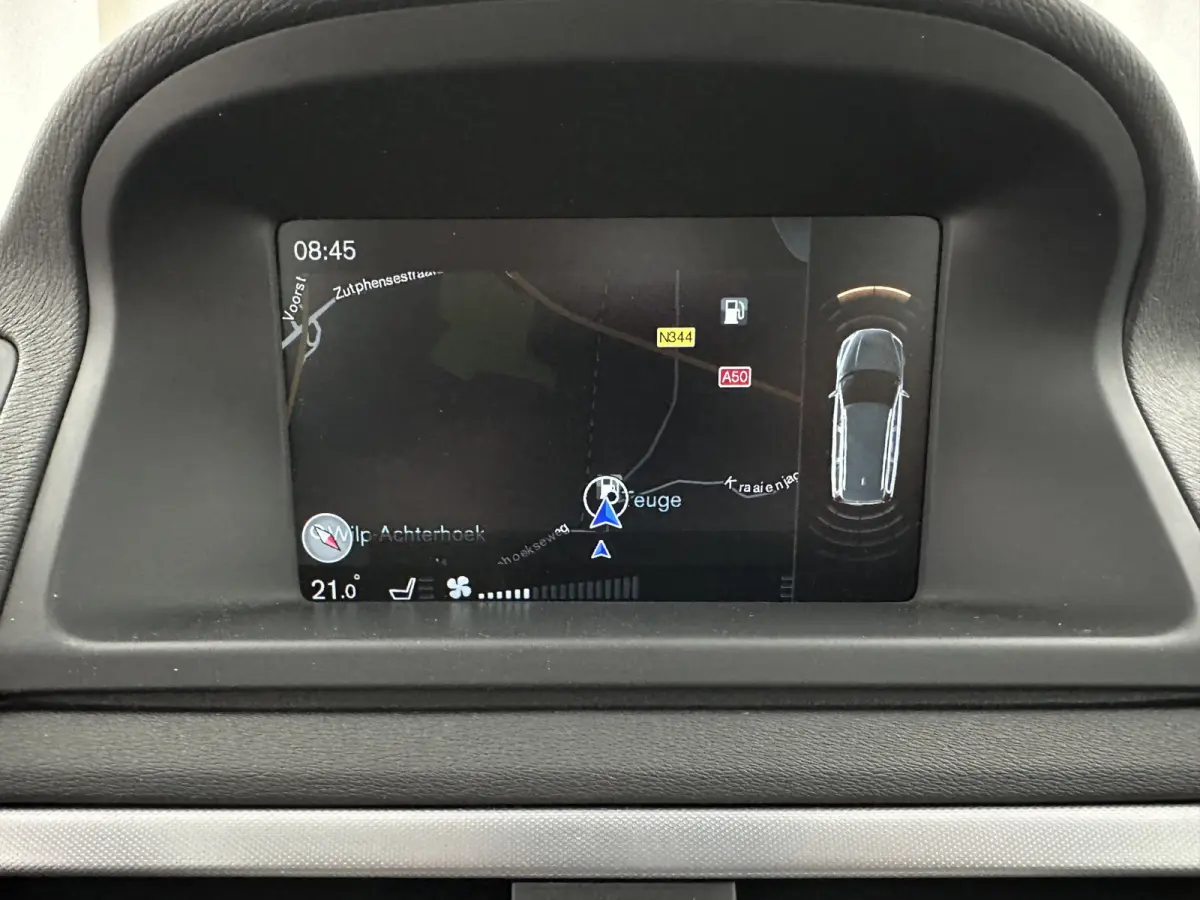 2.0 D4 Momentum Aut. *LEATHER | XENON | HEATED-COMFORTSEATS | NAVI-FULLMAP | ECC | PDC | CRUISE | 17''ALU*