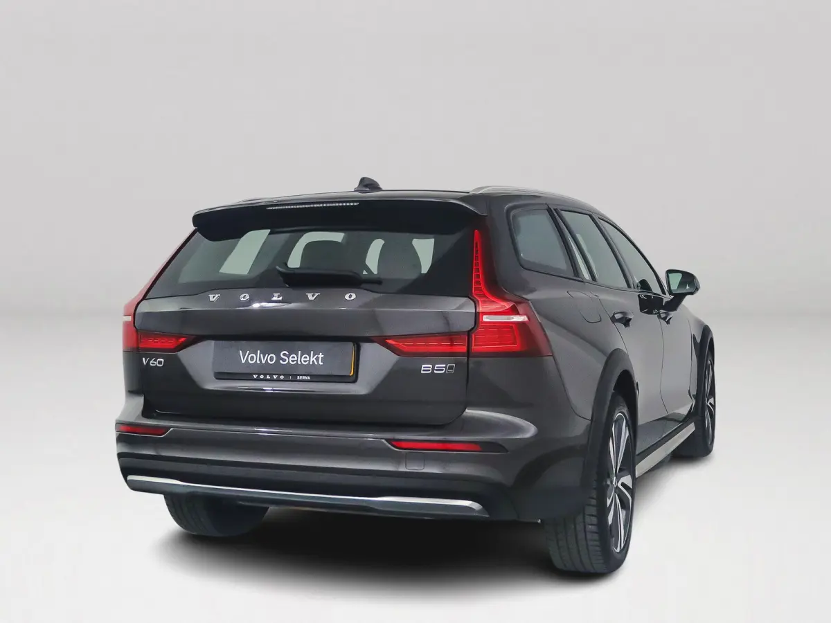 B5 AWD Pro | Panoramadak | 360° camera | Harman Kardon | HUD | Stoel- en stuurverwarming | Trekhaak