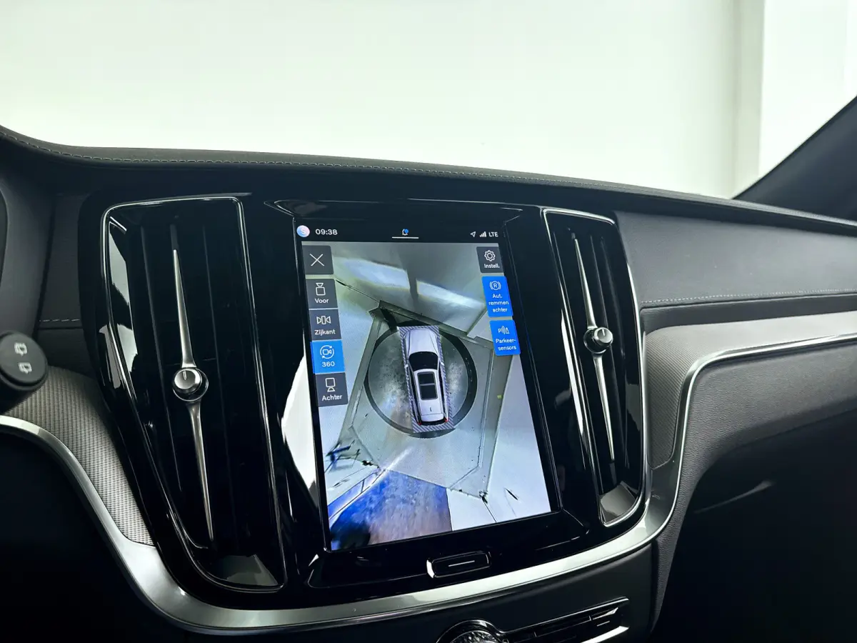 B5 AWD Pro | Panoramadak | 360° camera | Harman Kardon | HUD | Stoel- en stuurverwarming | Trekhaak