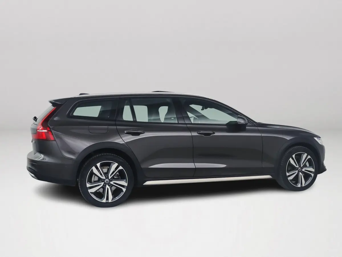B5 AWD Pro | Panoramadak | 360° camera | Harman Kardon | HUD | Stoel- en stuurverwarming | Trekhaak