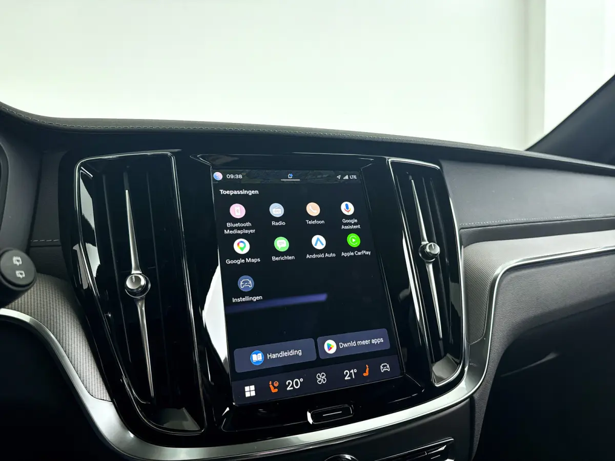 B5 AWD Pro | Panoramadak | 360° camera | Harman Kardon | HUD | Stoel- en stuurverwarming | Trekhaak