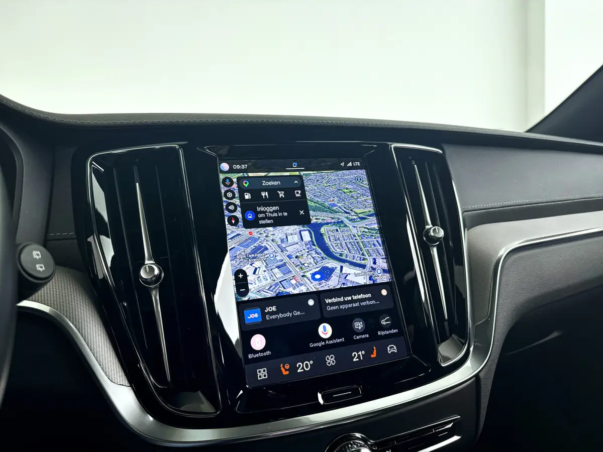 B5 AWD Pro | Panoramadak | 360° camera | Harman Kardon | HUD | Stoel- en stuurverwarming | Trekhaak
