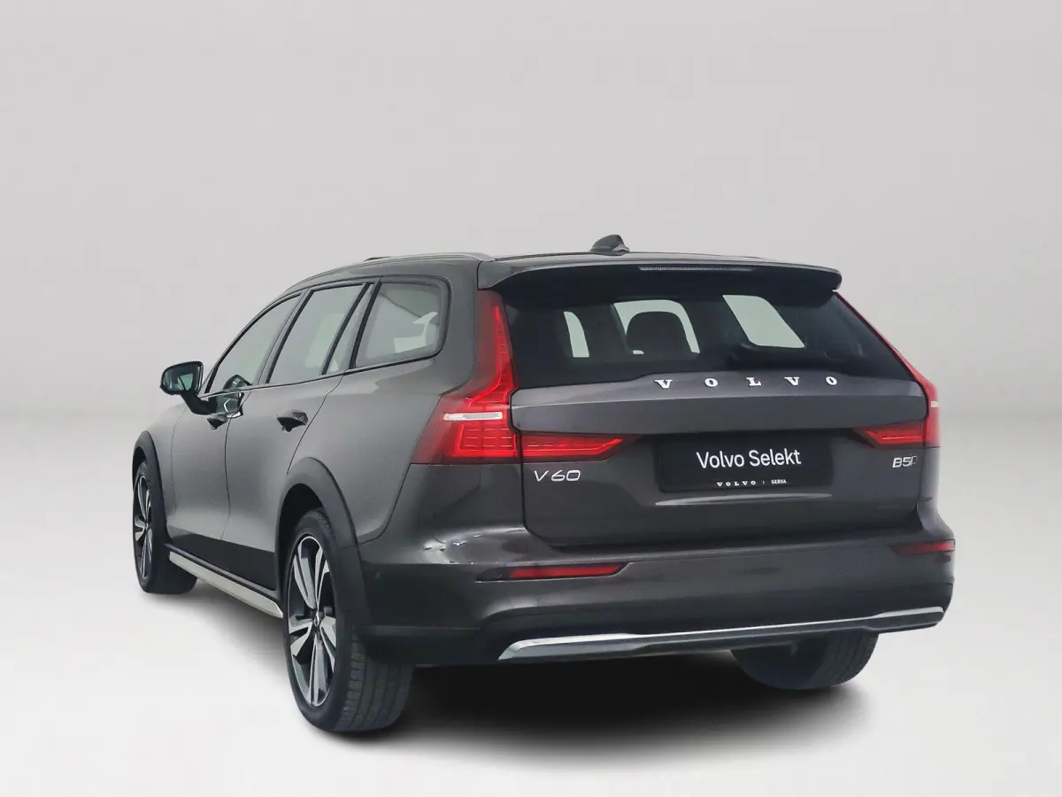 B5 AWD Pro | Panoramadak | 360° camera | Harman Kardon | HUD | Stoel- en stuurverwarming | Trekhaak
