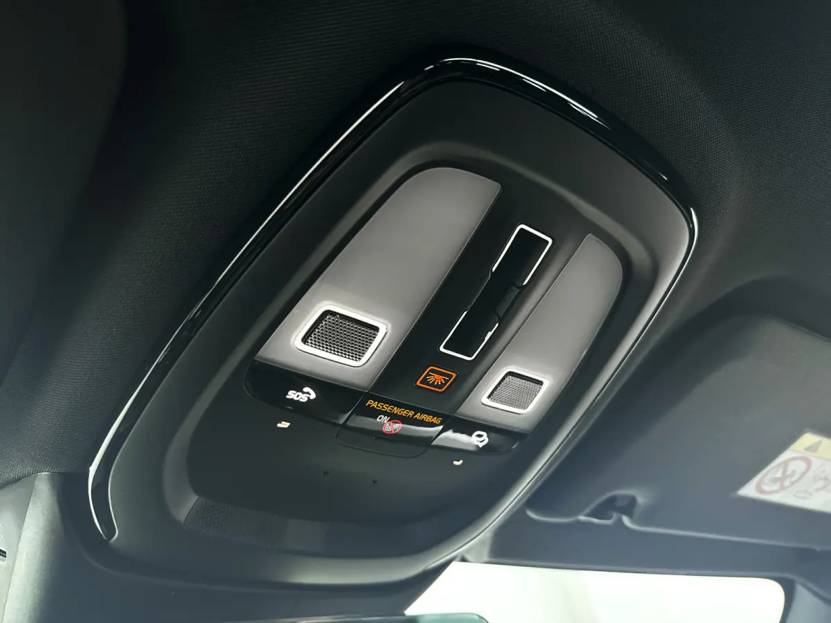 B5 AWD Pro | Panoramadak | 360° camera | Harman Kardon | HUD | Stoel- en stuurverwarming | Trekhaak