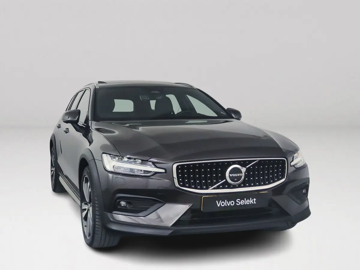 B5 AWD Pro | Panoramadak | 360° camera | Harman Kardon | HUD | Stoel- en stuurverwarming | Trekhaak