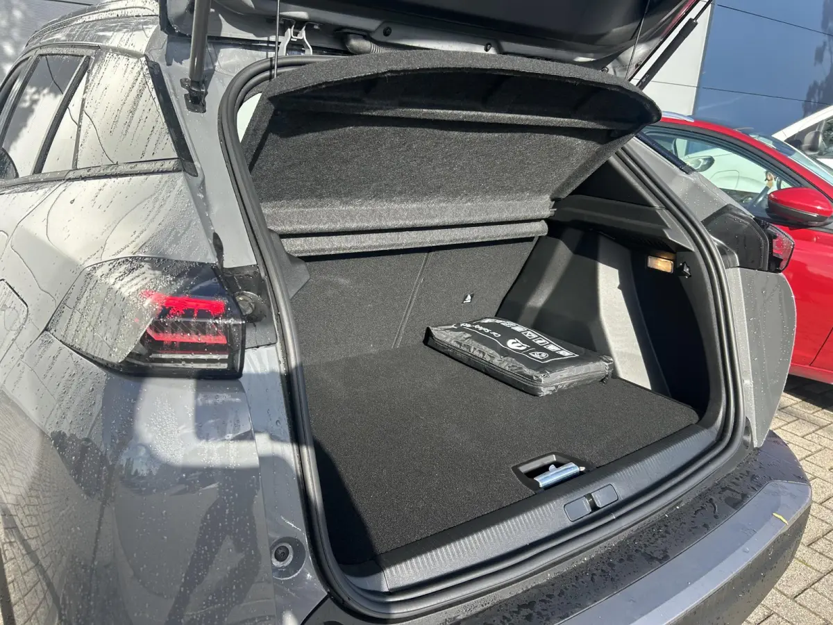 EV Allure 54 kWh | Navigatie | 3 fase lader | Keyless entry | Apple Carplay/Android Auto