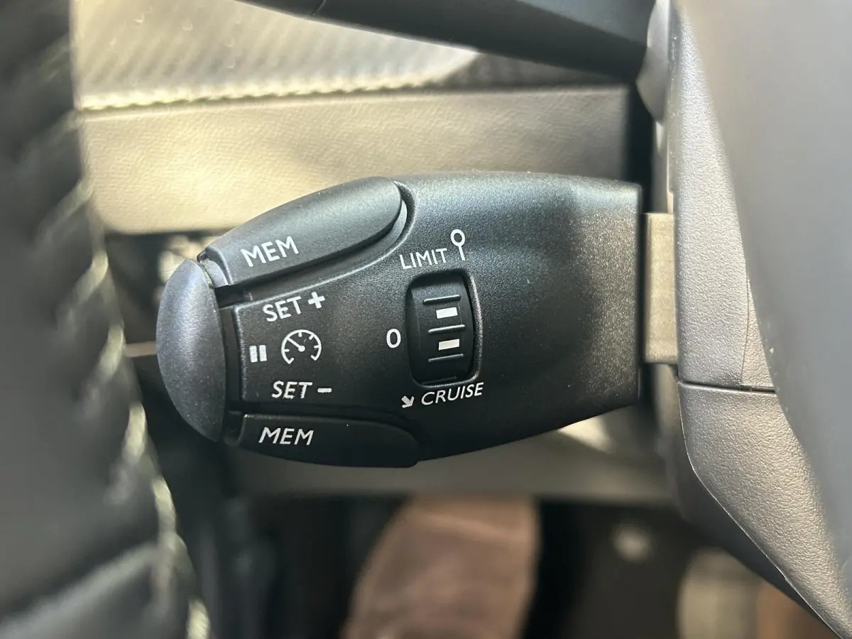 EV Allure 54 kWh | Navigatie | 3 fase lader | Keyless entry | Apple Carplay/Android Auto