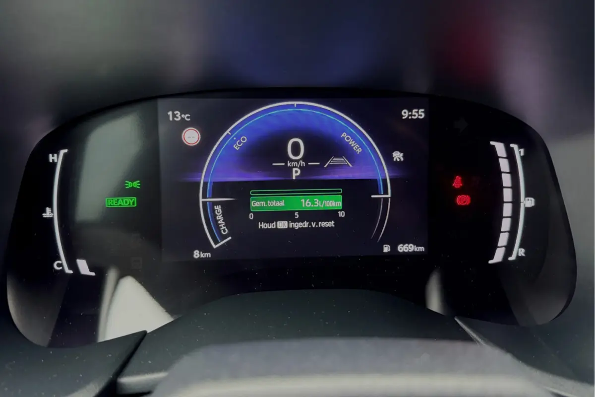 Hybrid 115 pulse 17" STOELVERWARMING LED CARPLAY NIEUWE AUTO! 4X OP VOORRAAD!
