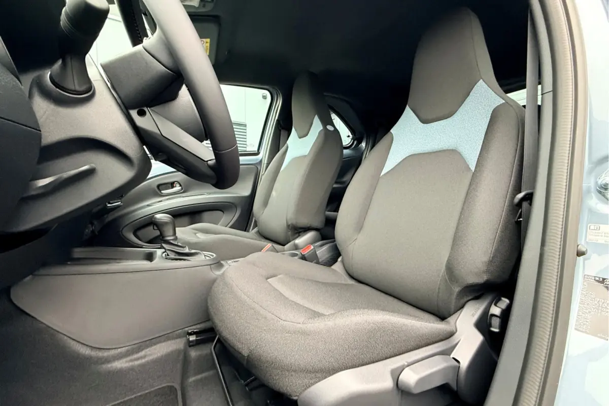 Hybrid 115 pulse 17" STOELVERWARMING LED CARPLAY NIEUWE AUTO! 4X OP VOORRAAD!