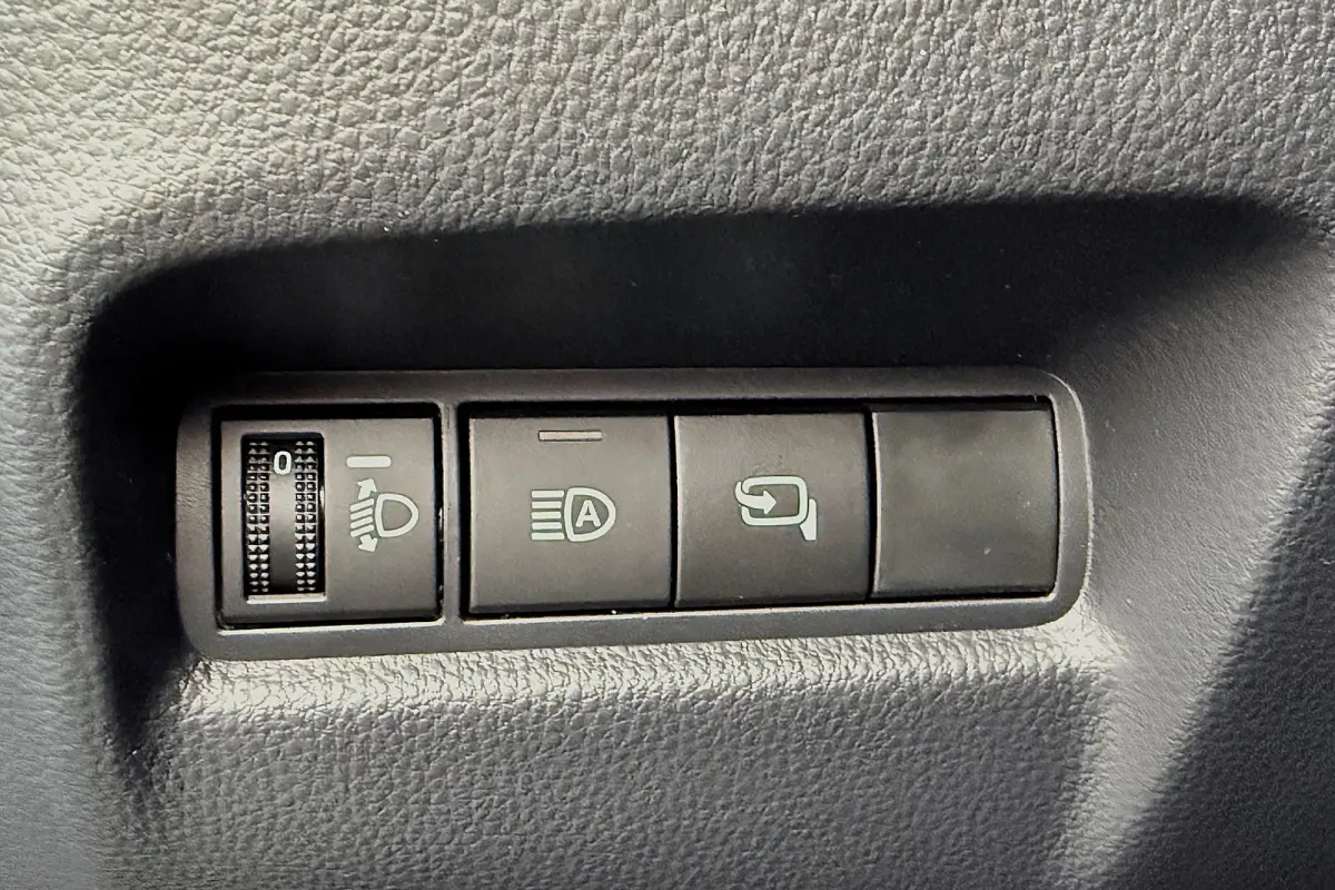 Hybrid 115 pulse 17" STOELVERWARMING LED CARPLAY NIEUWE AUTO! 4X OP VOORRAAD!