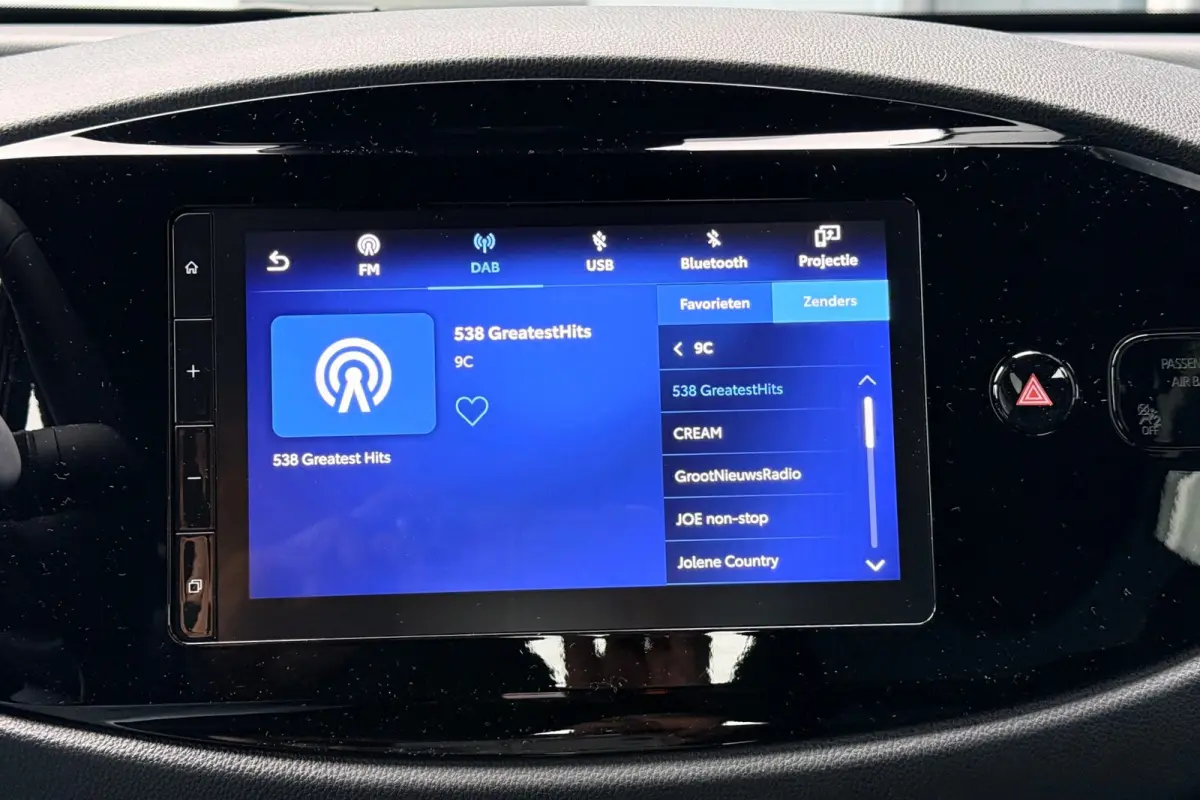 Hybrid 115 pulse 17" STOELVERWARMING LED CARPLAY NIEUWE AUTO! 4X OP VOORRAAD!