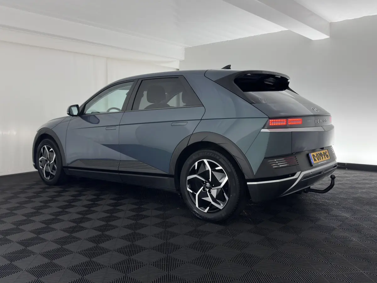 Style 58 kWh (3-Fase-11kW) {SoH-86%} (INCL.BTW) *HEAT-PUMP | FULL-LED | ADAPTIVE-CRUISE | COMFORT-SEATS | CAMERA | KEYLESS | PRIVACY-GLASS | DAB+ | ECC | PDC | CRUISE | TOWBAR | 19''ALU*