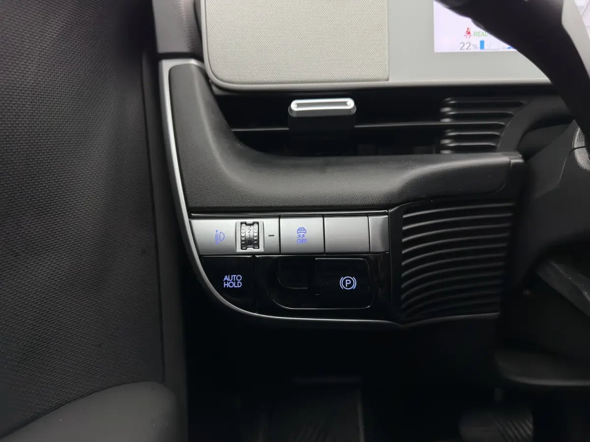 Style 58 kWh (3-Fase-11kW) {SoH-86%} (INCL.BTW) *HEAT-PUMP | FULL-LED | ADAPTIVE-CRUISE | COMFORT-SEATS | CAMERA | KEYLESS | PRIVACY-GLASS | DAB+ | ECC | PDC | CRUISE | TOWBAR | 19''ALU*