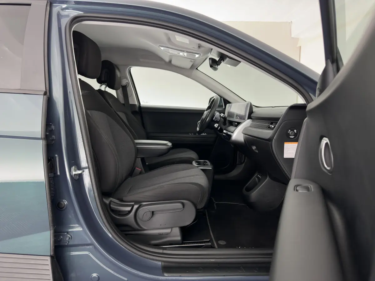 Style 58 kWh (3-Fase-11kW) {SoH-86%} (INCL.BTW) *HEAT-PUMP | FULL-LED | ADAPTIVE-CRUISE | COMFORT-SEATS | CAMERA | KEYLESS | PRIVACY-GLASS | DAB+ | ECC | PDC | CRUISE | TOWBAR | 19''ALU*