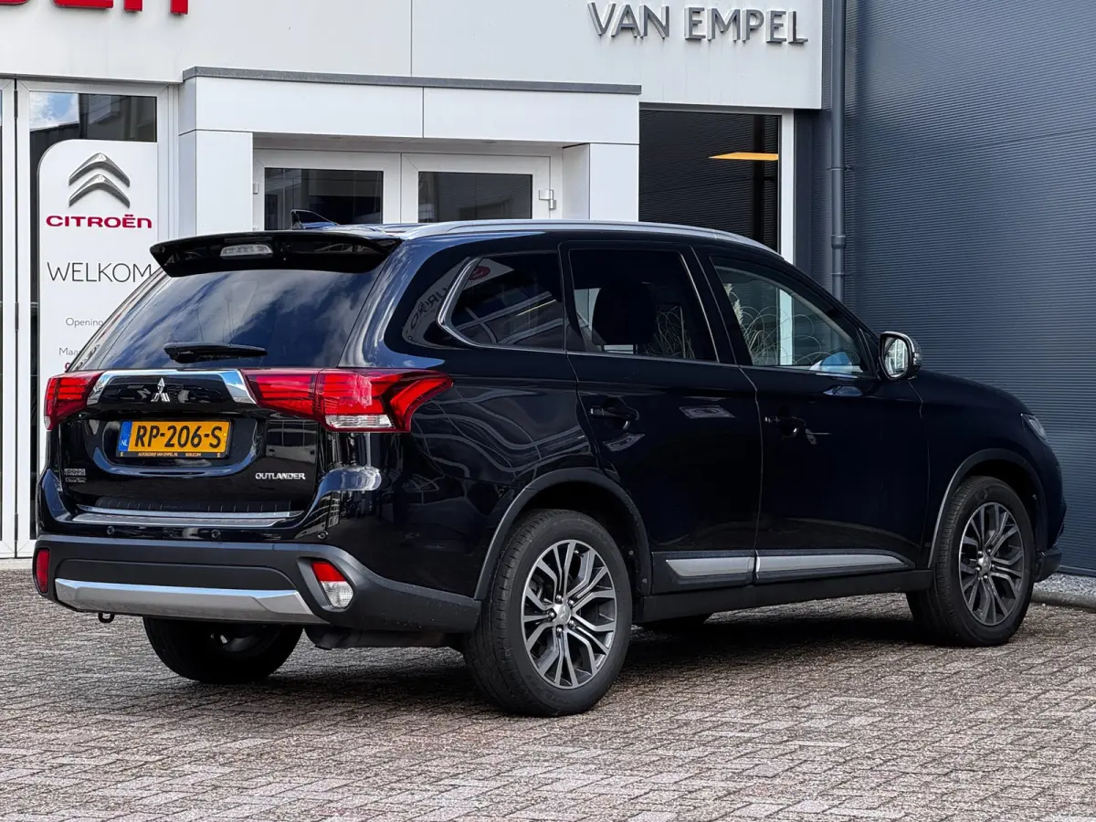 2.0 Connect Pro | 1e Eigenaar | NL-Auto | Mitsubishi dealer onderhouden | 360 Camera | Winter Pack |