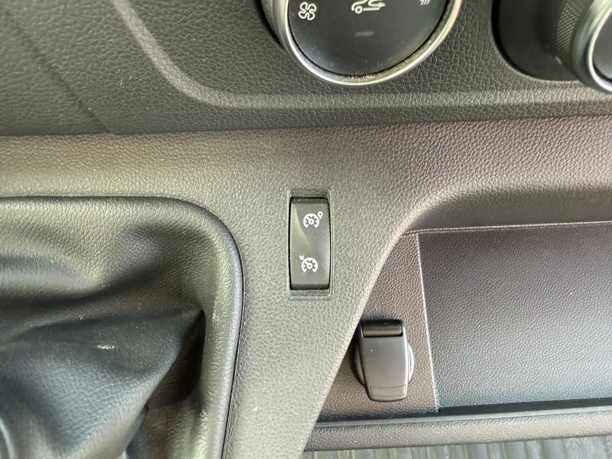 2.3DCi 135PK L3H3 LED Cruise Control Airco Bluetooth Euro 6