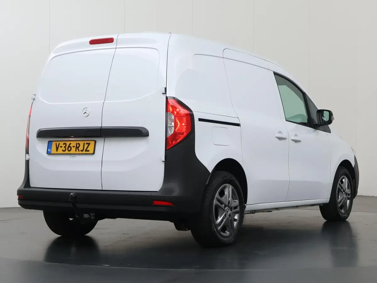 112 Pro L1 51 kWh | 280 KM RANGE | NAVIGATIE | PARKEERSENSOREN | 2-ZITS | TREKHAAK