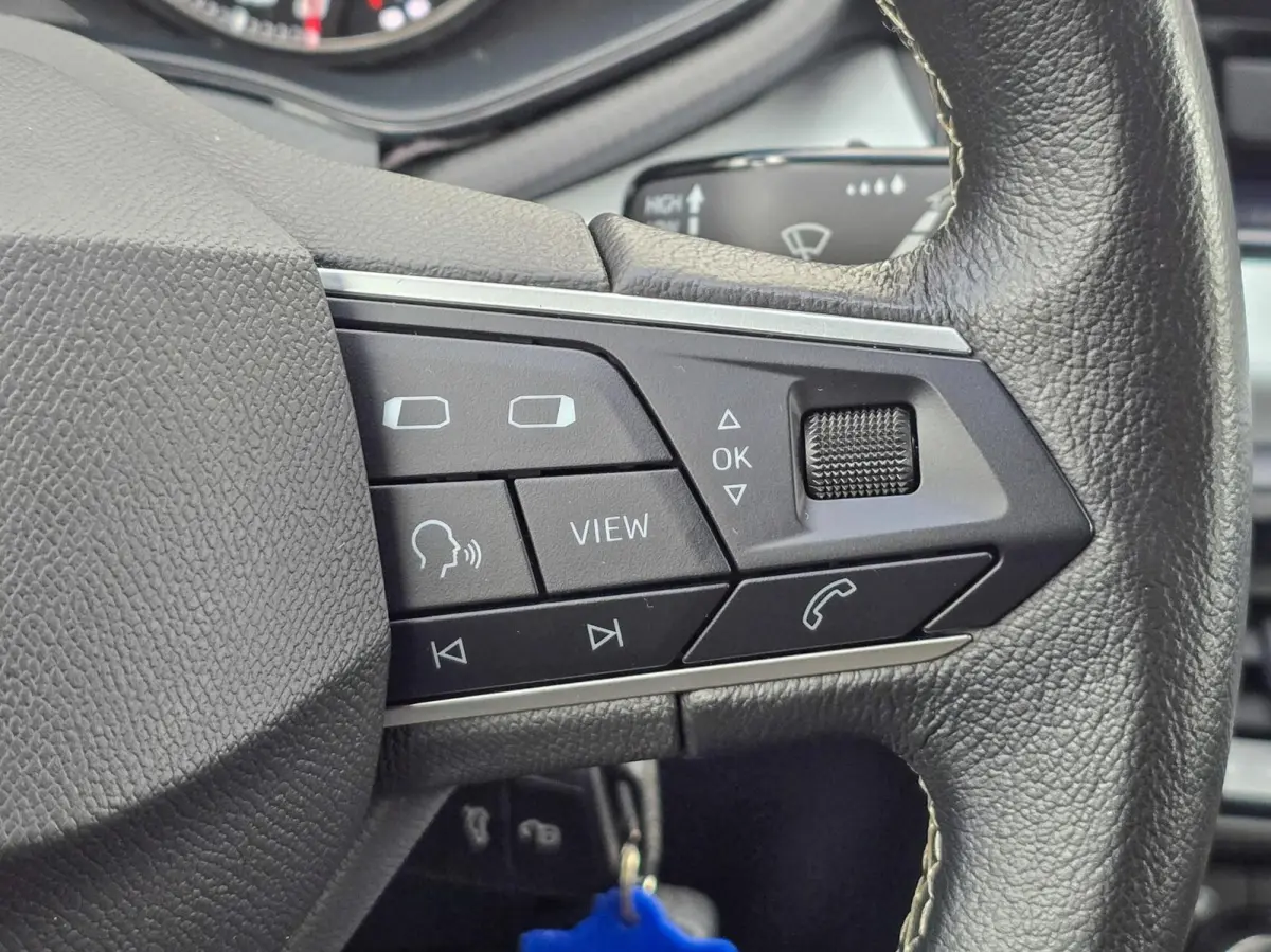 1.0 TSI 2021|CRUISE|CARPLAY|LANE ASSIST|LMV 15''