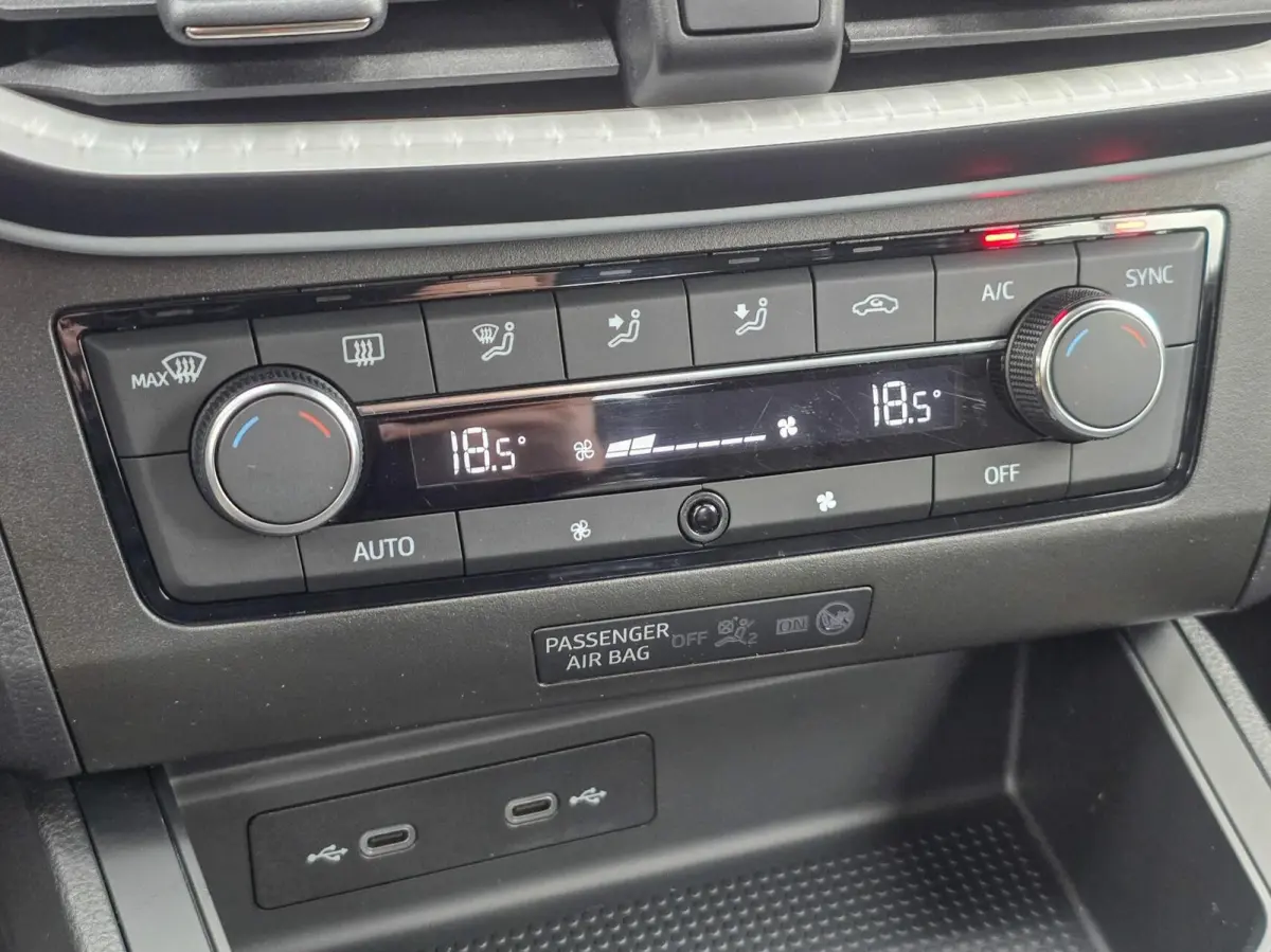 1.0 TSI 2021|CRUISE|CARPLAY|LANE ASSIST|LMV 15''