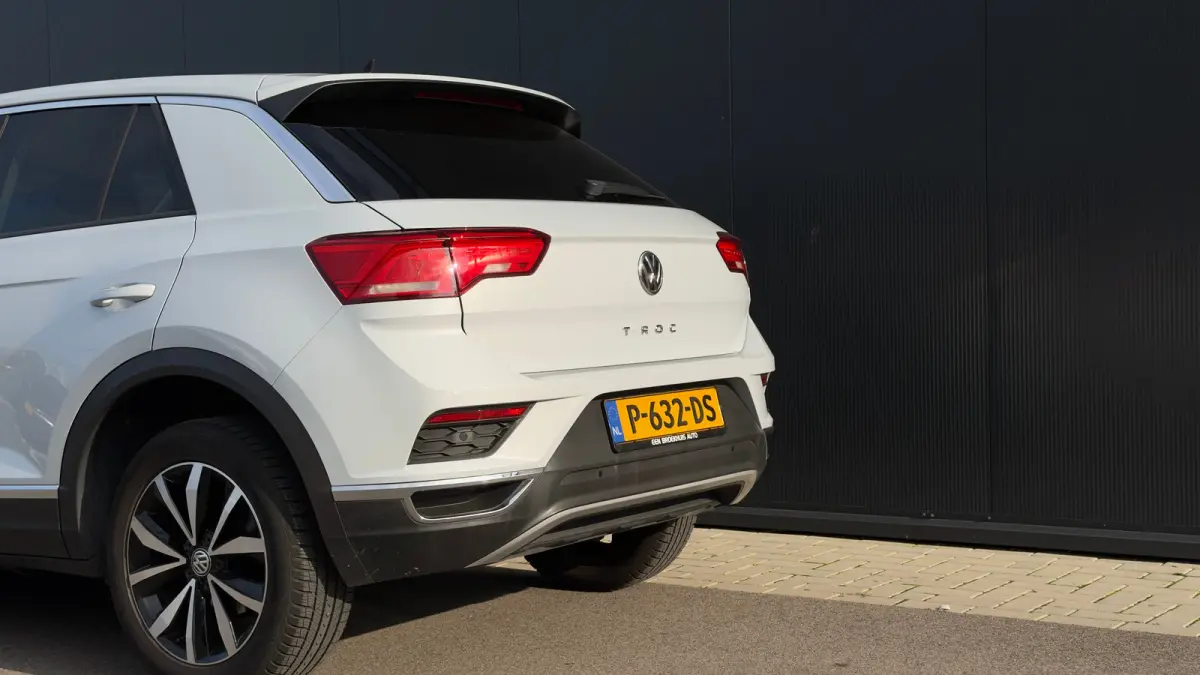 115pk 1.0 TSI Life Business | Carplay | Stoelverwarming | Airco | Navigatie | 17" |
